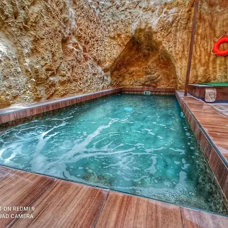 Apartment Town House With Private Pool In Village Centre *
