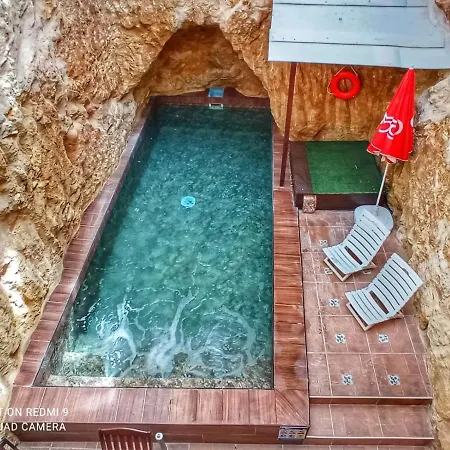 Apartment Town House With Private Pool In Village Centre