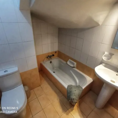 Town House With Private Pool In Village Centre