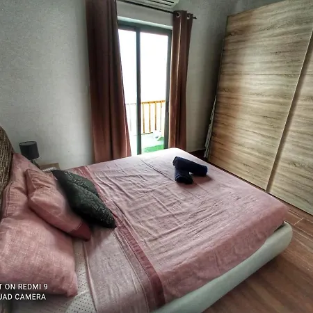 Town House With Private Pool In Village Centre Lägenhet Kalkara