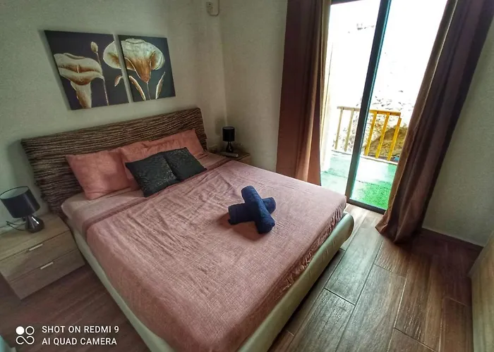 Town House With Private Pool In Village Centre