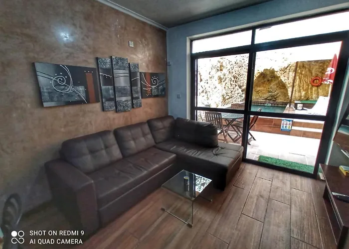 Town House With Private Pool In Village Centre *